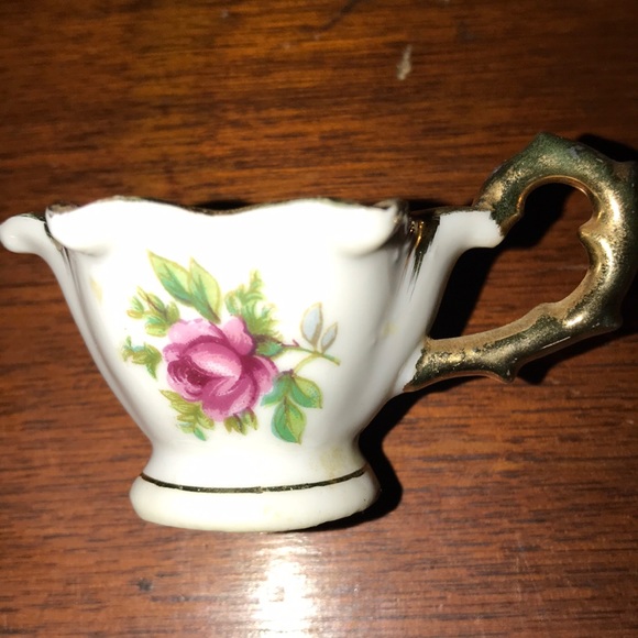 Vintage Miniature Tea Cup & Saucer by Sonsco - Picture 8 of 14